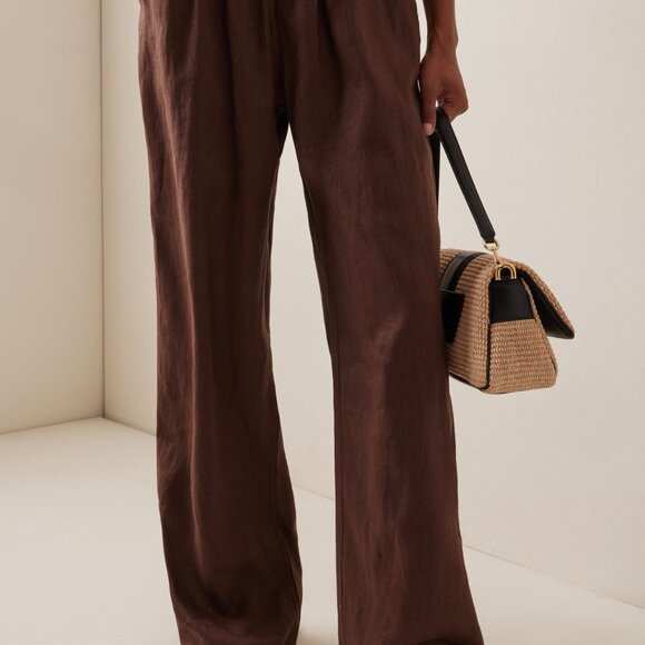 Elegant Brown Women's Trousers - Picture 1 of 8